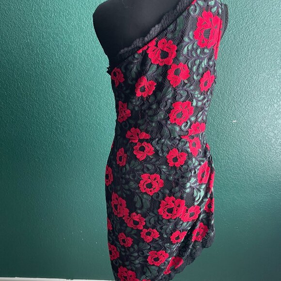 One Shoulder Black Lace Dress with Red Floral Embroidery – Elegant Cocktail Part - Picture 3 of 5